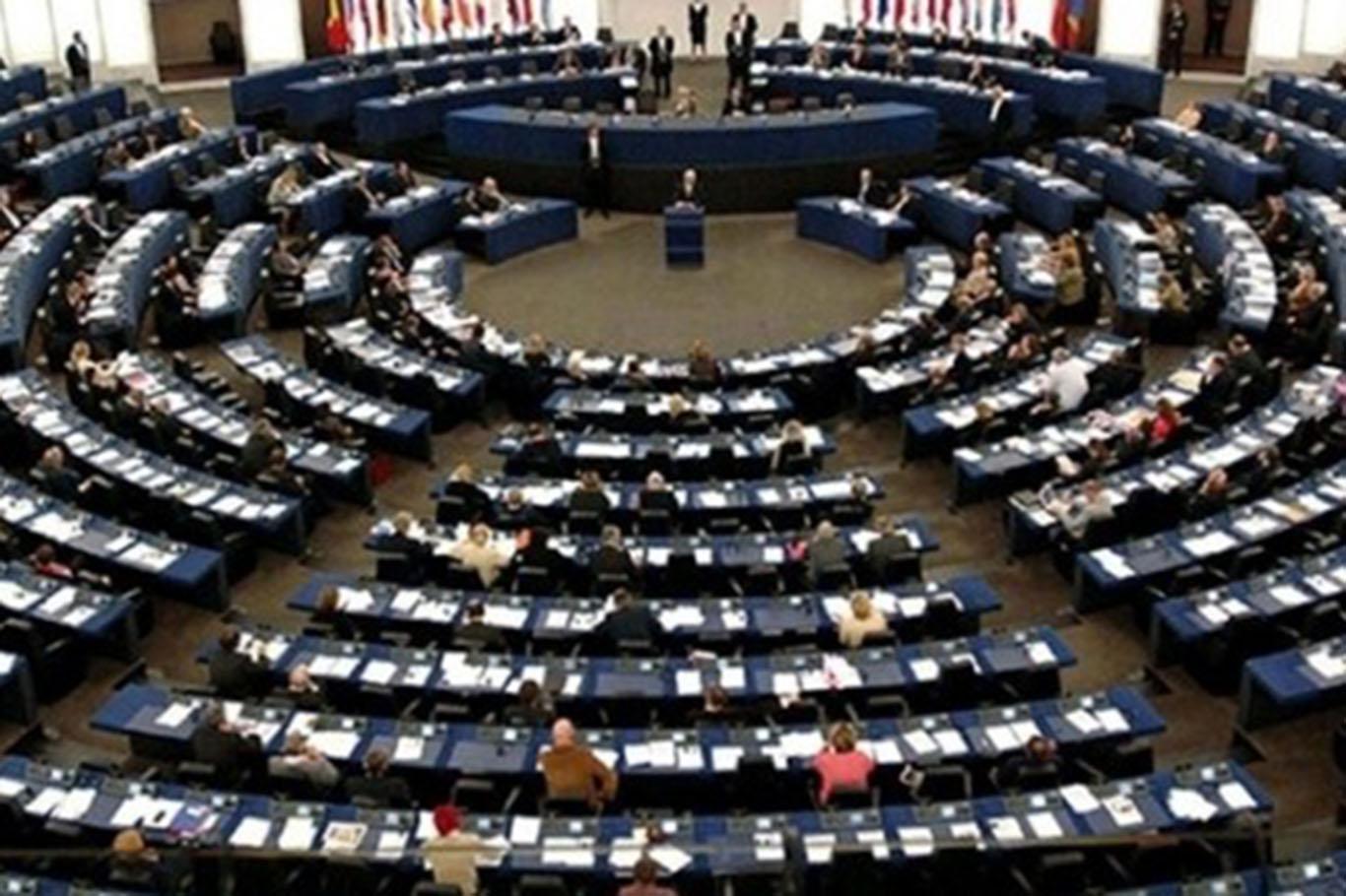 Avrupa Komisyonu: FETÖ terör örgütü